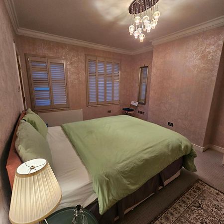 Brentford House Panzió Kültér fotó